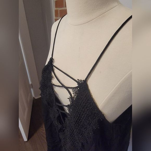 WAYF Where are you from EMBROIDERED LACE-UP CAMI NWOT - Picture 4 of 10